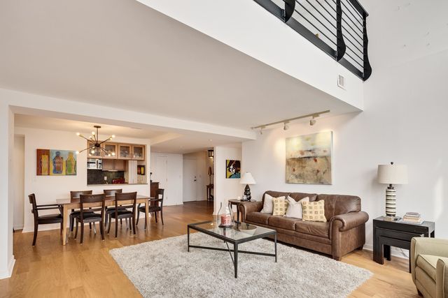 66 Monroe Ave Apt 1004, Memphis, TN 38103