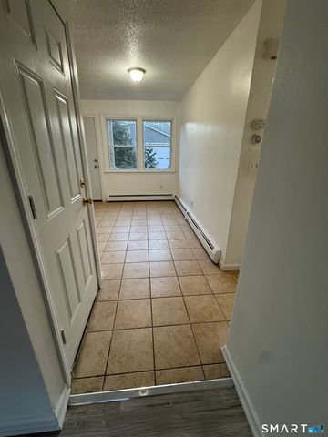 18 West Hills Road, New Haven, CT 06515