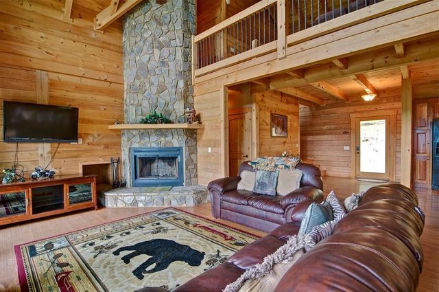 93 Bear Track Trail, Morganton, GA 30560