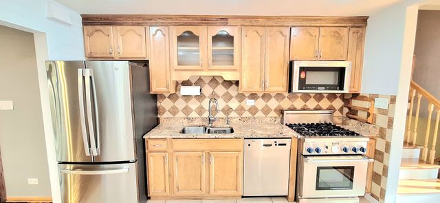 5639 N Manor Lane, Norwood Park Township, IL 60631