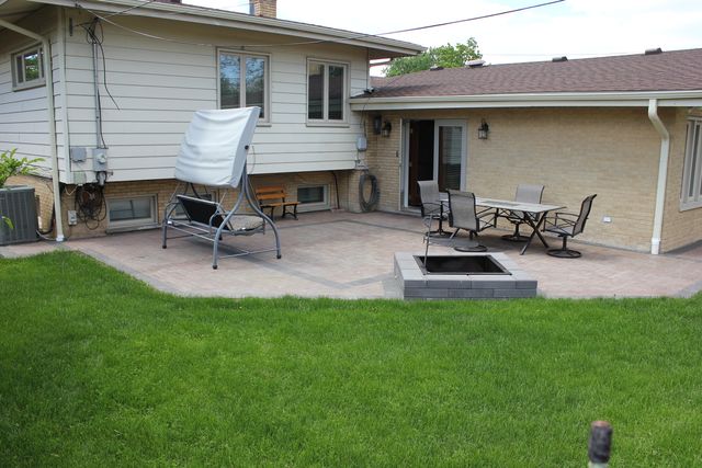 5639 N Manor Lane, Norwood Park Township, IL 60631