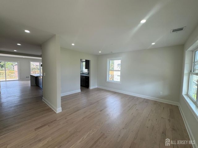 17 John Street, Sayreville, NJ 08857