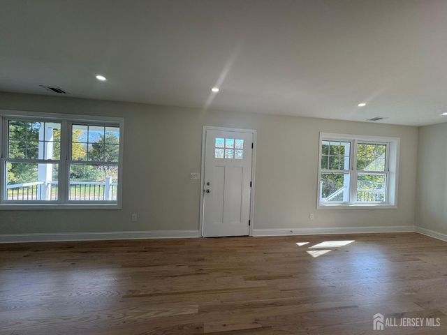 17 John Street, Sayreville, NJ 08857