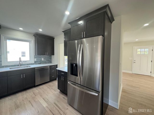 17 John Street, Sayreville, NJ 08857