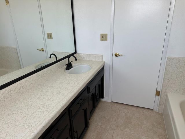 41148 Fig Grove Place, Madera, CA 93636