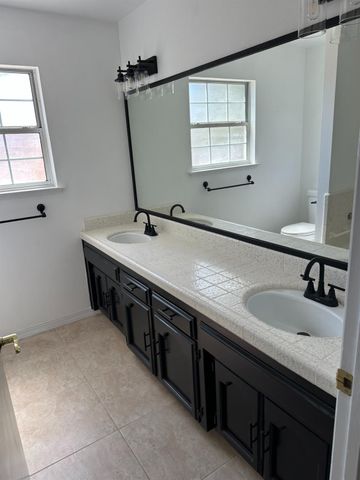41148 Fig Grove Place, Madera, CA 93636