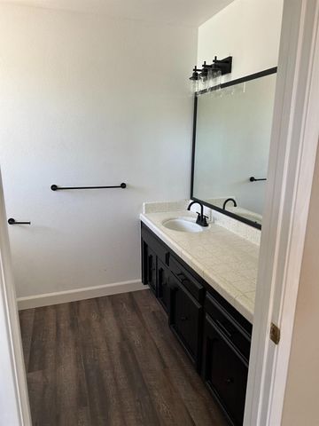 41148 Fig Grove Place, Madera, CA 93636