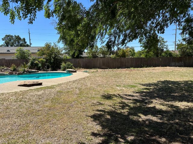 41148 Fig Grove Place, Madera, CA 93636