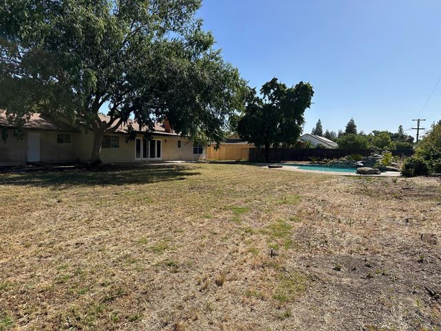 41148 Fig Grove Place, Madera, CA 93636