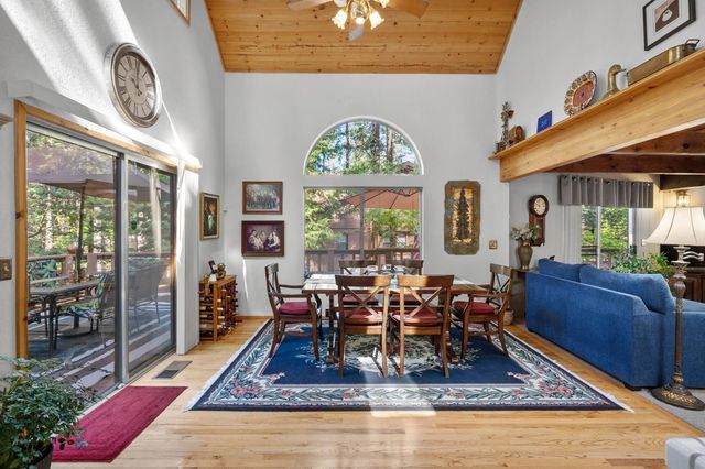 2216 Castlewood Ln, Arnold, CA 95223