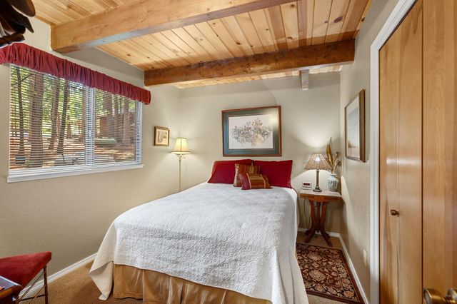 2216 Castlewood Ln, Arnold, CA 95223