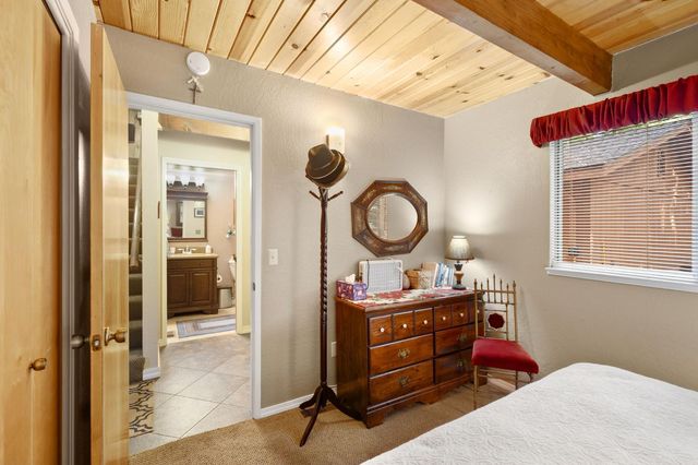2216 Castlewood Ln, Arnold, CA 95223