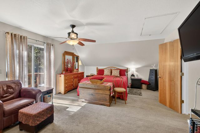 2216 Castlewood Ln, Arnold, CA 95223