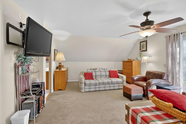 2216 Castlewood Ln, Arnold, CA 95223