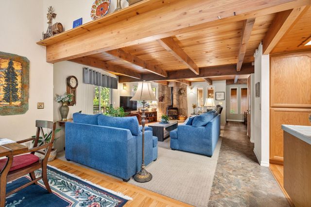 2216 Castlewood Ln, Arnold, CA 95223