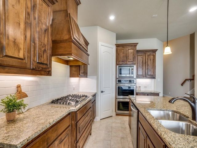 716 Sandbox Drive, Little Elm, TX 76227