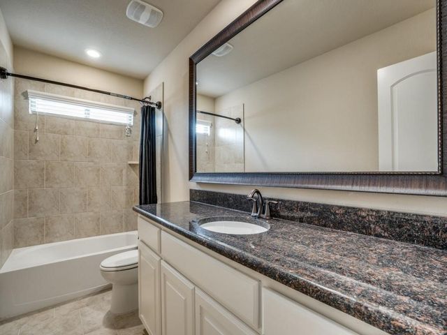 716 Sandbox Drive, Little Elm, TX 76227