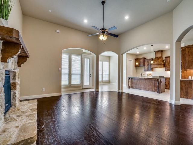 716 Sandbox Drive, Little Elm, TX 76227