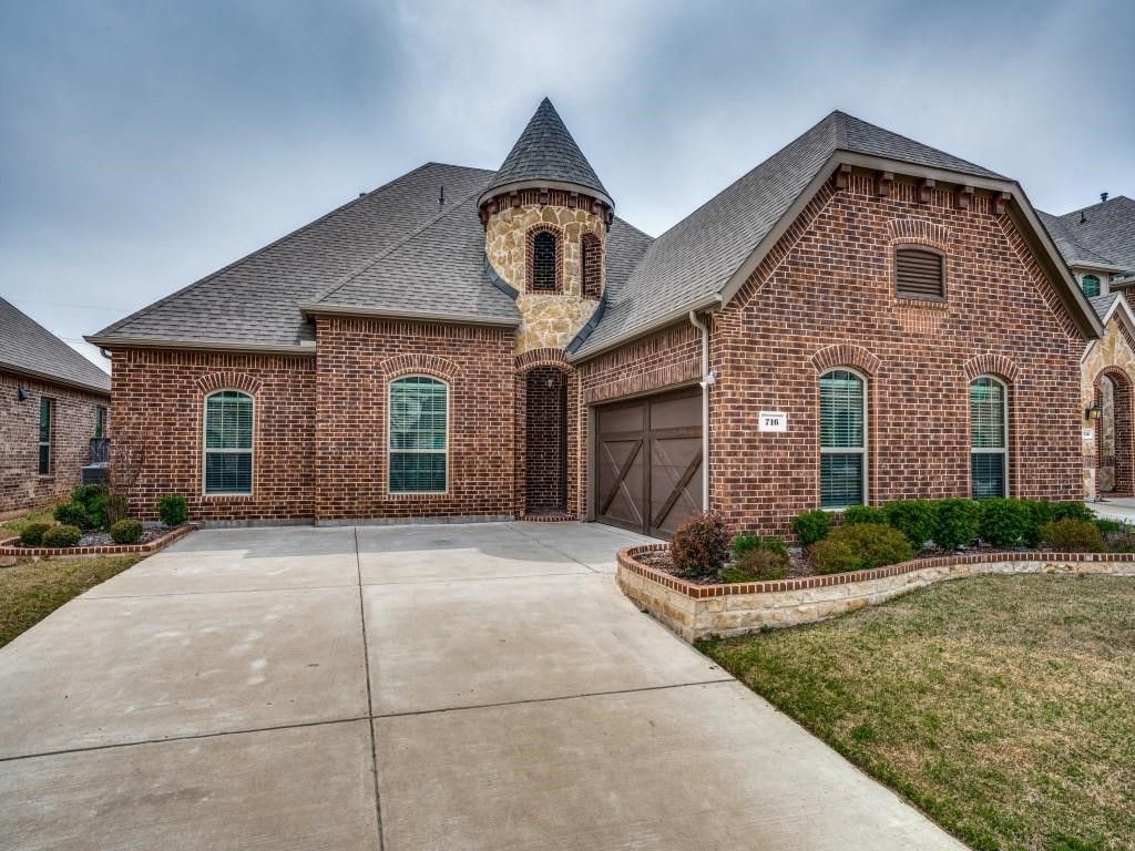716 Sandbox Drive, Little Elm, TX 76227
