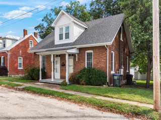 306 Walnut Street, Waterloo, IL 62298