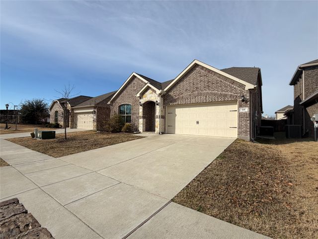 134 Blair Drive, Fate, TX 75189