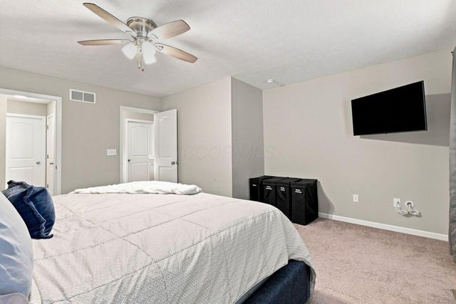 182 Mannaseh Drive W, Granville, OH 43023