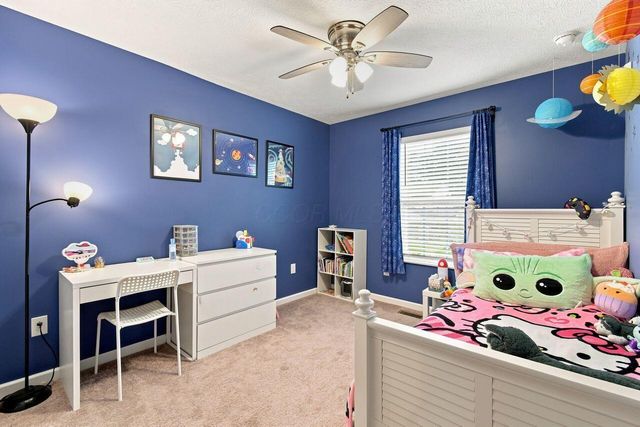 182 Mannaseh Drive W, Granville, OH 43023