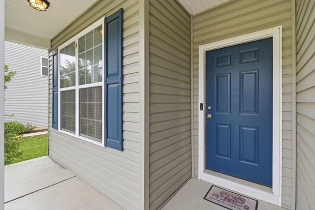 182 Mannaseh Drive W, Granville, OH 43023