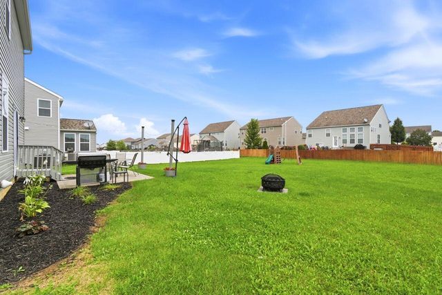 182 Mannaseh Drive W, Granville, OH 43023