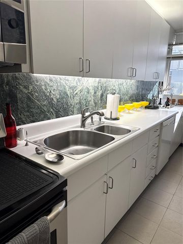 76 Kings Court 76 KINGS COURT 903, San Juan, PR 00907
