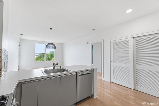 5800 3rd Street 1412, San Francisco, CA 94124