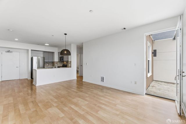 5800 3rd Street 1412, San Francisco, CA 94124