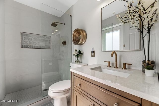 8225 E JACKRABBIT Road, Scottsdale, AZ 85250