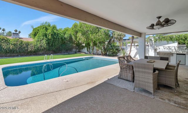 8225 E JACKRABBIT Road, Scottsdale, AZ 85250