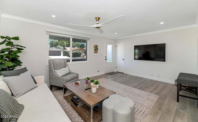 8225 E JACKRABBIT Road, Scottsdale, AZ 85250