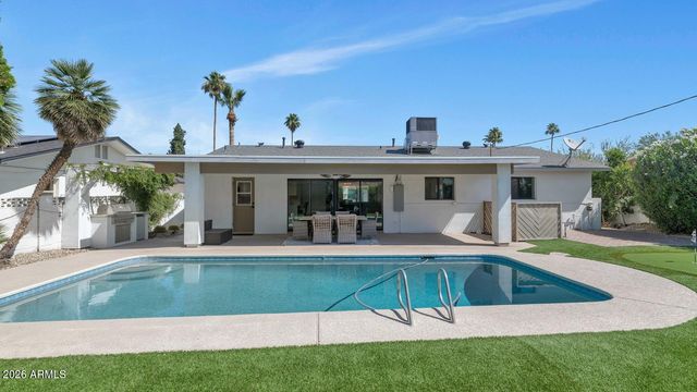 8225 E JACKRABBIT Road, Scottsdale, AZ 85250