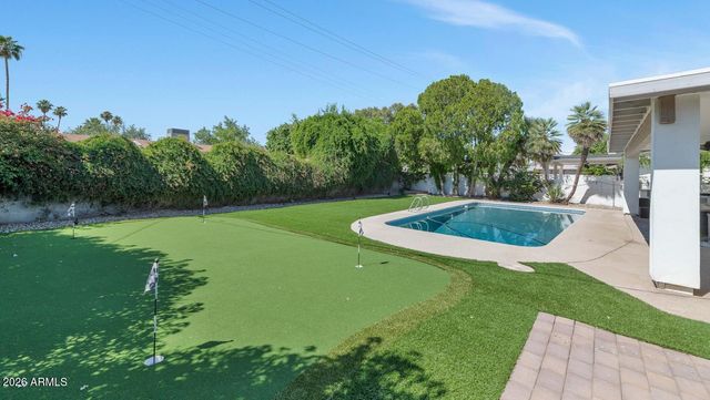 8225 E JACKRABBIT Road, Scottsdale, AZ 85250
