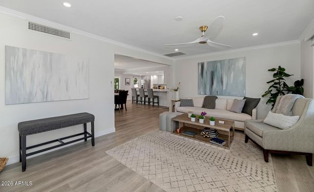 8225 E JACKRABBIT Road, Scottsdale, AZ 85250
