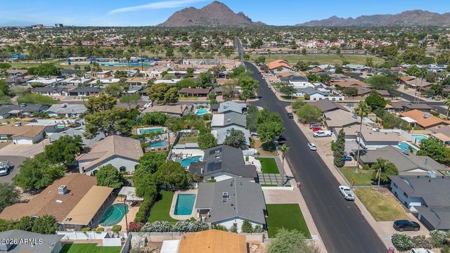 8225 E JACKRABBIT Road, Scottsdale, AZ 85250