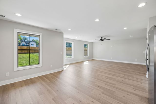 2611 Old Greenbrier Pike, Greenbrier, TN 37073