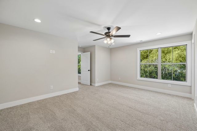 2611 Old Greenbrier Pike, Greenbrier, TN 37073