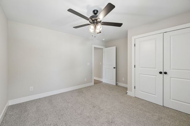 2611 Old Greenbrier Pike, Greenbrier, TN 37073