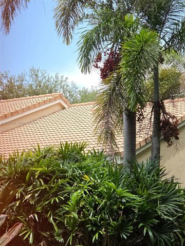 10202 Caracas Street, Cooper City, FL 33026
