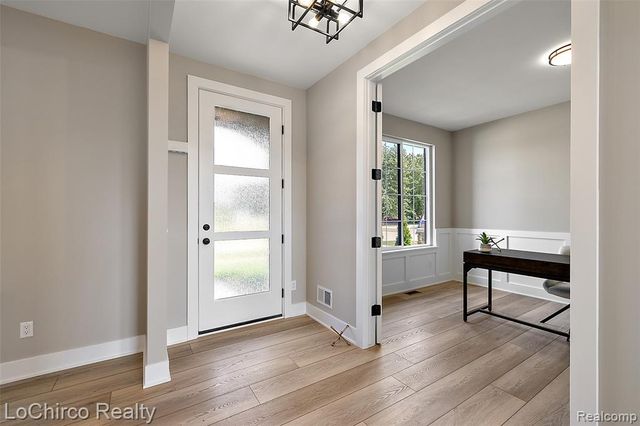 49001 Wingfield Drive, Macomb, MI 48044
