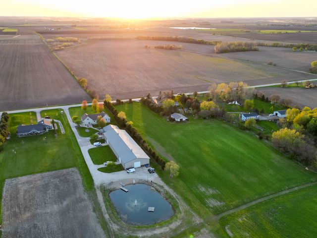 17N975 Harmony Road, Hampshire, IL 60140