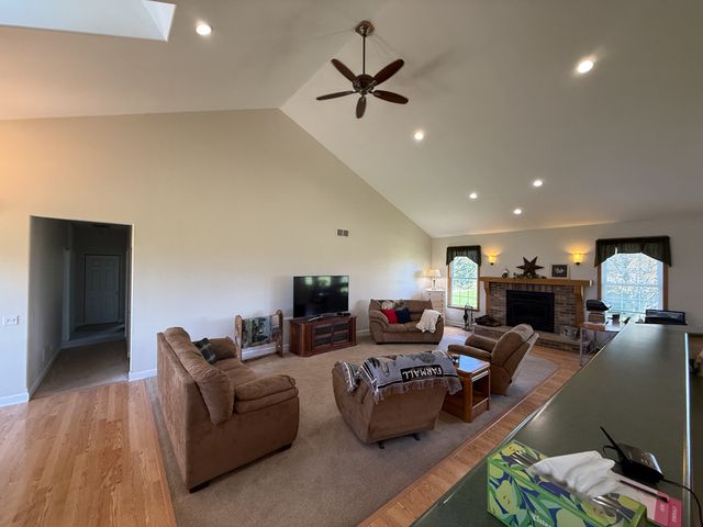 17N975 Harmony Road, Hampshire, IL 60140