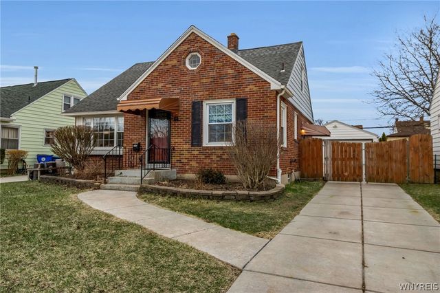 75 Albion Avenue, Amherst, NY 14226