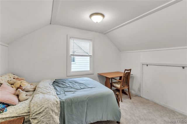 75 Albion Avenue, Amherst, NY 14226