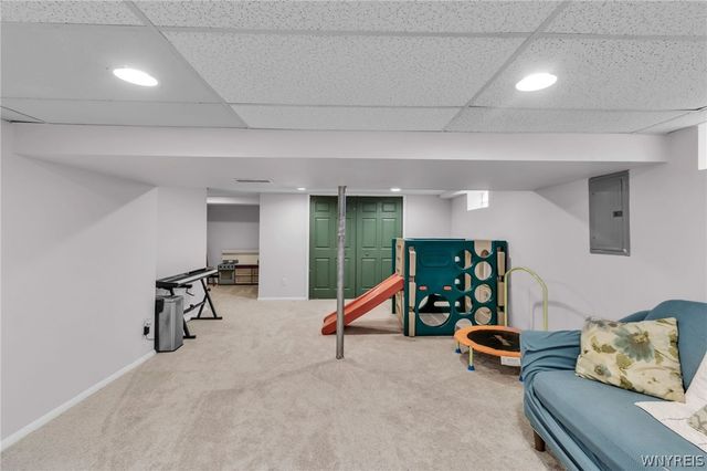 75 Albion Avenue, Amherst, NY 14226