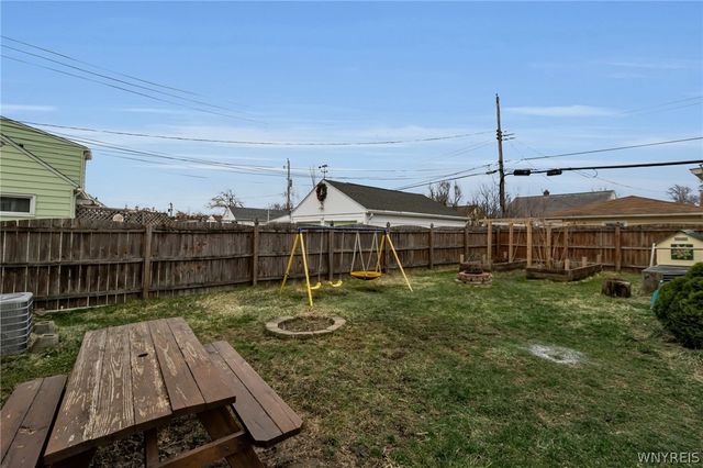 75 Albion Avenue, Amherst, NY 14226